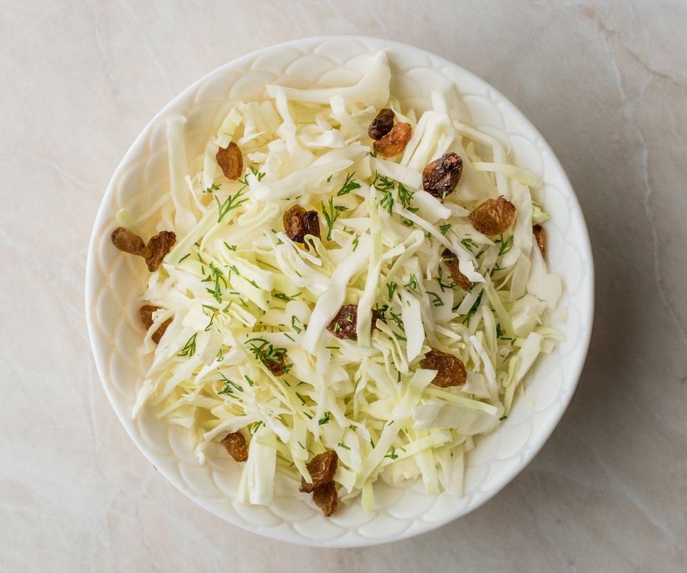 Surówka z kiszonej kapusty