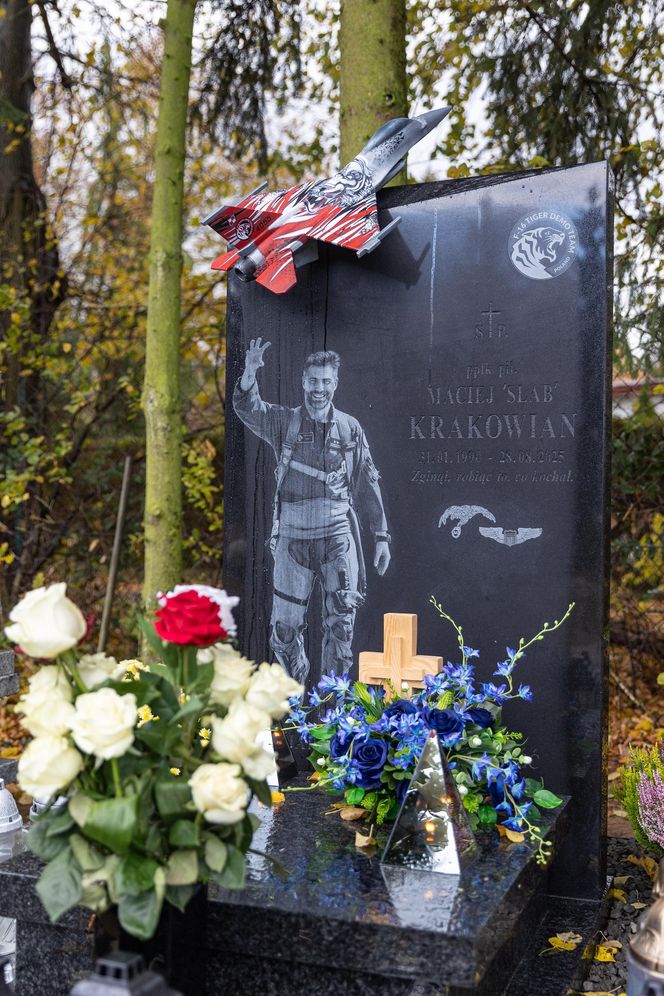 Tak wygląda grób Macieja Krakowiana przez 1 listopada