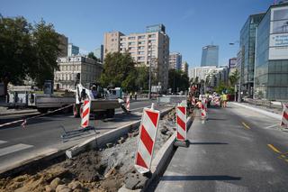 Rozkopali skrzyżowanie w centrum Warszawy. Drogowy armagedon