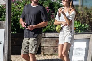 Liam Hemsworth i Gabriella Brooks