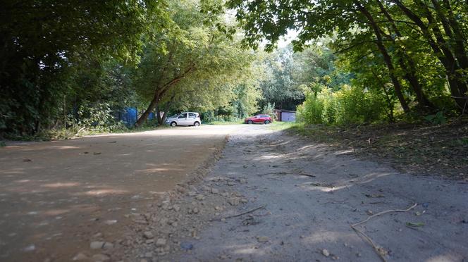 Na ulicę Wapienną wrócili drogowcy. Remont „nabiera” kształtu