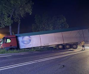 Toyota wjechała pod ciężarówkę. Dramatyczny wypadek pod Legionowem