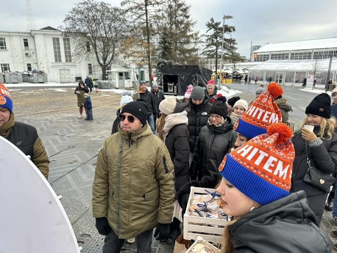 Ekipa Radia Eska na Jarmarku Świątecznym na Targach