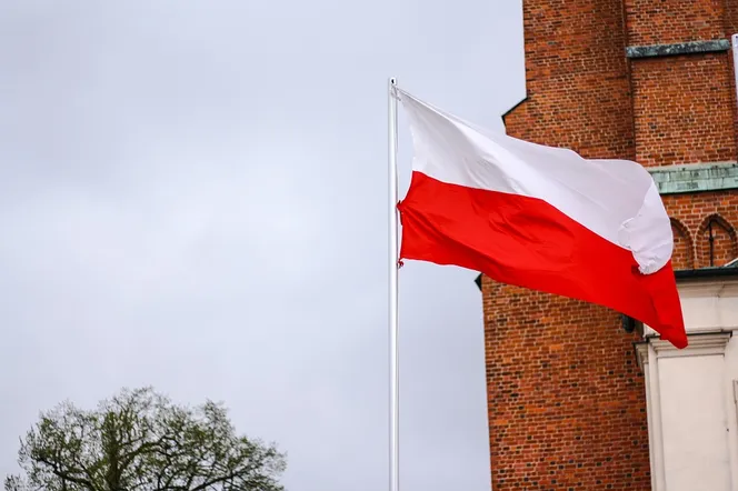 Narodowe Święto Niepodległości w Olsztynie. 11 listopada z biegiem, paradą i regatami