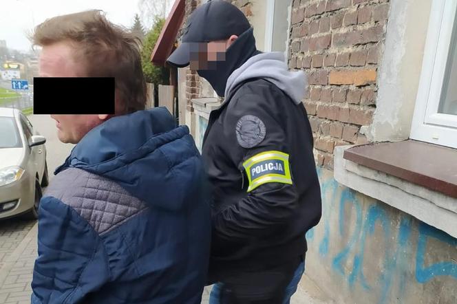 Lublin. Zakrwawiony mężczyzna znaleziony przy ulicy. Horror w mieszkaniu obok