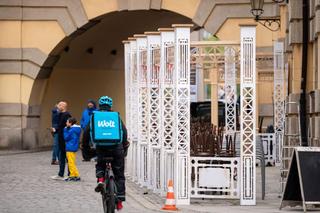 Wrocław zamienia się z powrotem w Breslau? Na ulicach miasta powstaje nowy serial. Zobacz, jak wygląda plan zdjęciowy [ZDJĘCIA]