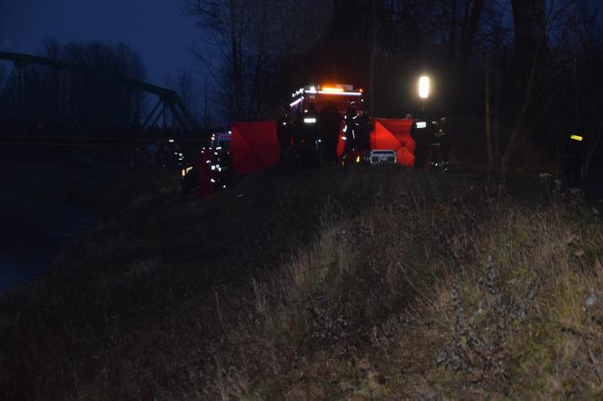 Jasnowidz Jackowski wraca do tragedii w Tryńczy. "Pozabijani, poplątani w małym samochodziku". Zginęło pięć młodziutkich osób