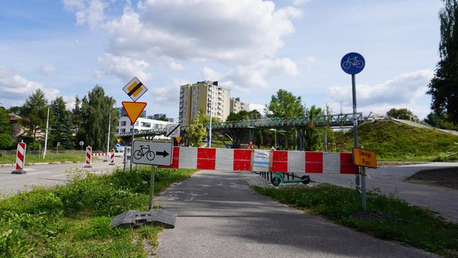 Lublin. Kładka wróciła na swoje miejsce. Jak wygląda konstrukcja nad ulicą Filaretów? Mamy ZDJĘCIA!