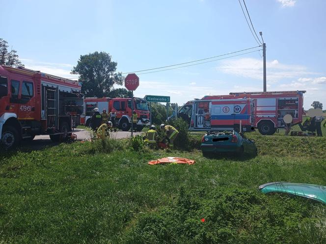 Tragiczny wypadek w Kosutach. Auto uderzyło w betonowy przepust