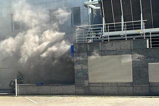 Pożar wieżowca w centrum Warszawy. 1000 osób ewakuowanych! „Sytuacja nieopanowana”