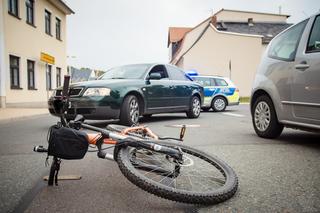 20-latka huknęła w rowerzystę pod Kozienicami! Mężczyzna nie żyje