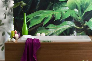 Zielona fototapeta z motywem tropików w łazience