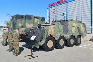 Rosomaki będą dowodzić czołgami Abrams. Polska armia złożyła zamówienie