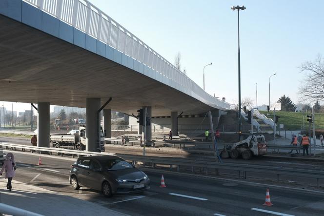 Wkrótce otwarcie wiaduktu na Ostrobramskiej 