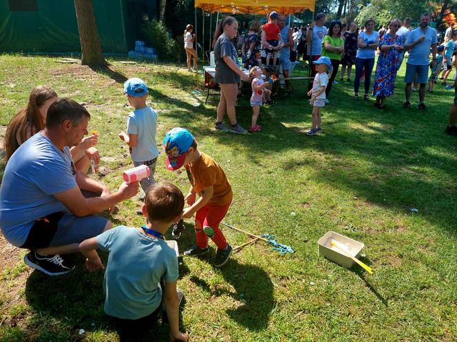 Wyjątkowy Dzień Dziecka w podbydgoskiej wsi. Wpadł nawet starosta bydgoski z najbliższymi