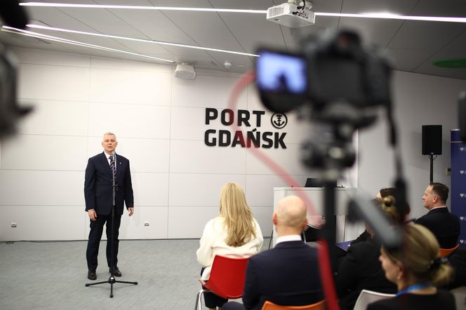 Szef MSWiA: Nowoczesny punkt kontroli w Gdańsku wzmocni bezpieczeństwo granic Polski