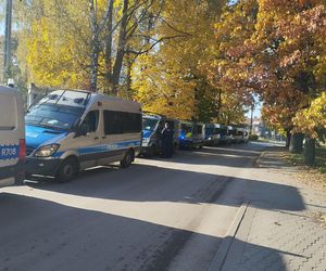 Zaginięcie Karoliny Wróbel. Wypompowano wodę ze zbiornika, a służby przeczesują dno