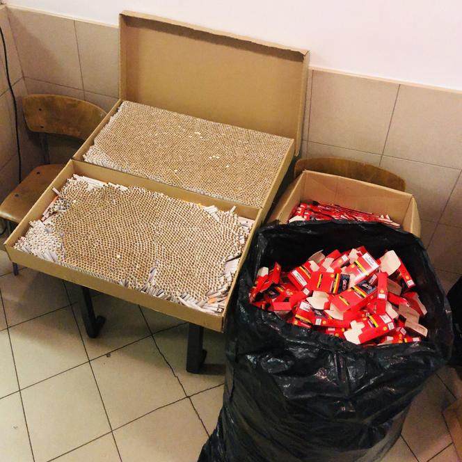 Policjanci znaleźli 8600 sztuk nielegalnych papierosów