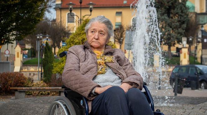 Pan Marek od kilku lat opiekuje się chorą na Alzheimera mamą. Potrzebna jest pomoc