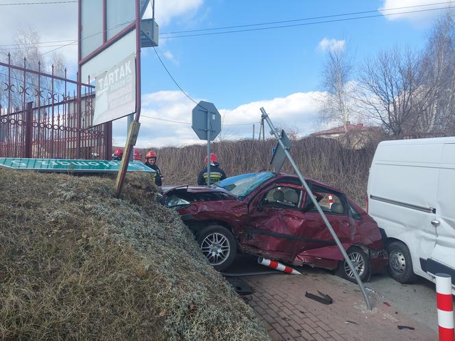 Wypadek na feralnym skrzyżowaniu w Ambrożowie 