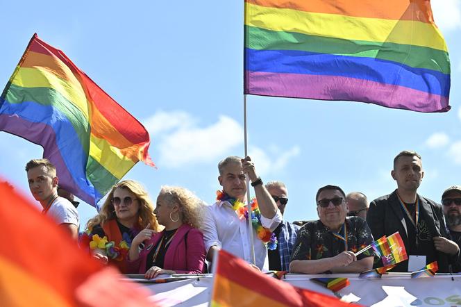 Parada Równości przeszła ulicami Warszawy. Tłumy uczestników