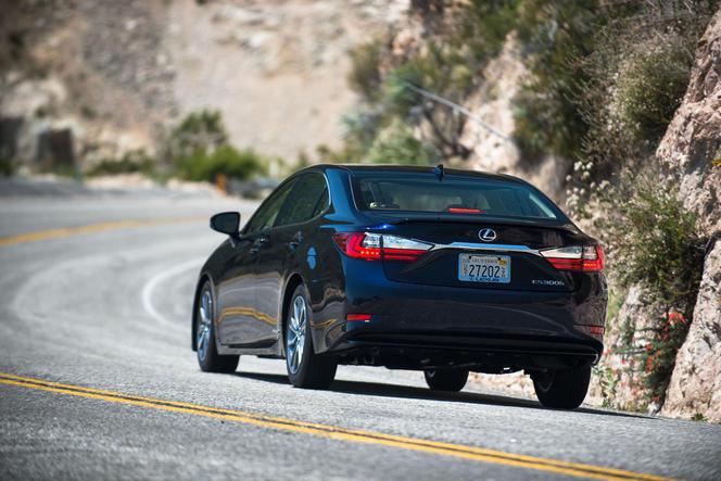 2016 Lexus ES