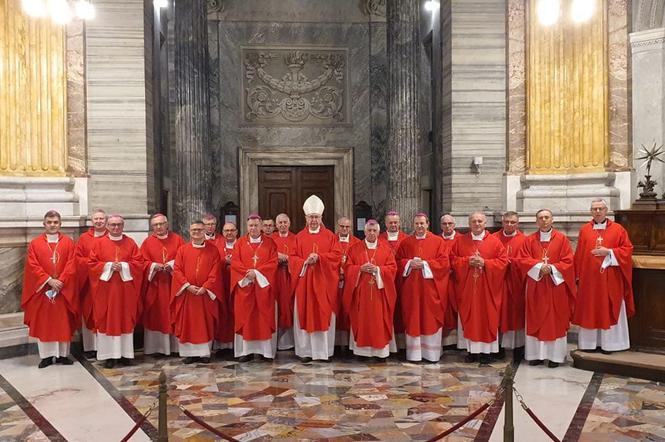 Biskup z metropolii poznańskiej, gdańskiej, szczecińsko-kamieńskiej, koszalińsko- kołobrzeskiej i wrocławskiej na ad limina Apostolorium w dniach 11-15 października 2021 w Rzymie