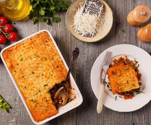 Zapiekanka wiejska to ulubiony obiad mojej rodziny. Jest tak sycąca, że starcza za dwa dania 