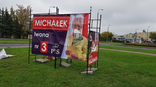 Nocny akt wandalizmu! Zniszczone banery posłanki PiS z Torunia
