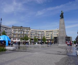 Pochód Juwenaliowy Łódzkich Uczelni. Studenci przejęli Łódź! [ZDJĘCIA]