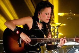 Była gitarzystka Evanescence rezygnuje z kariery w przemyśle muzycznym. Gorzkie słowa Jen Majury