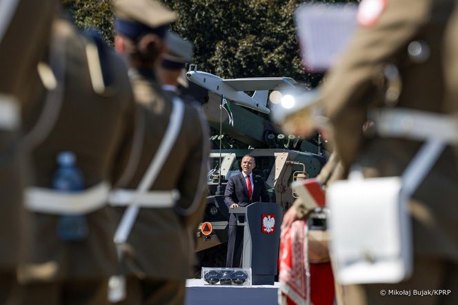 Defilada wojskowa 15 sierpnia w Warszawie