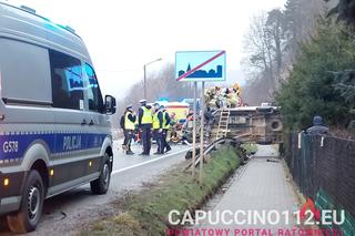 Czchów. Zderzenie trzech samochodów. Nie żyją dwie osoby
