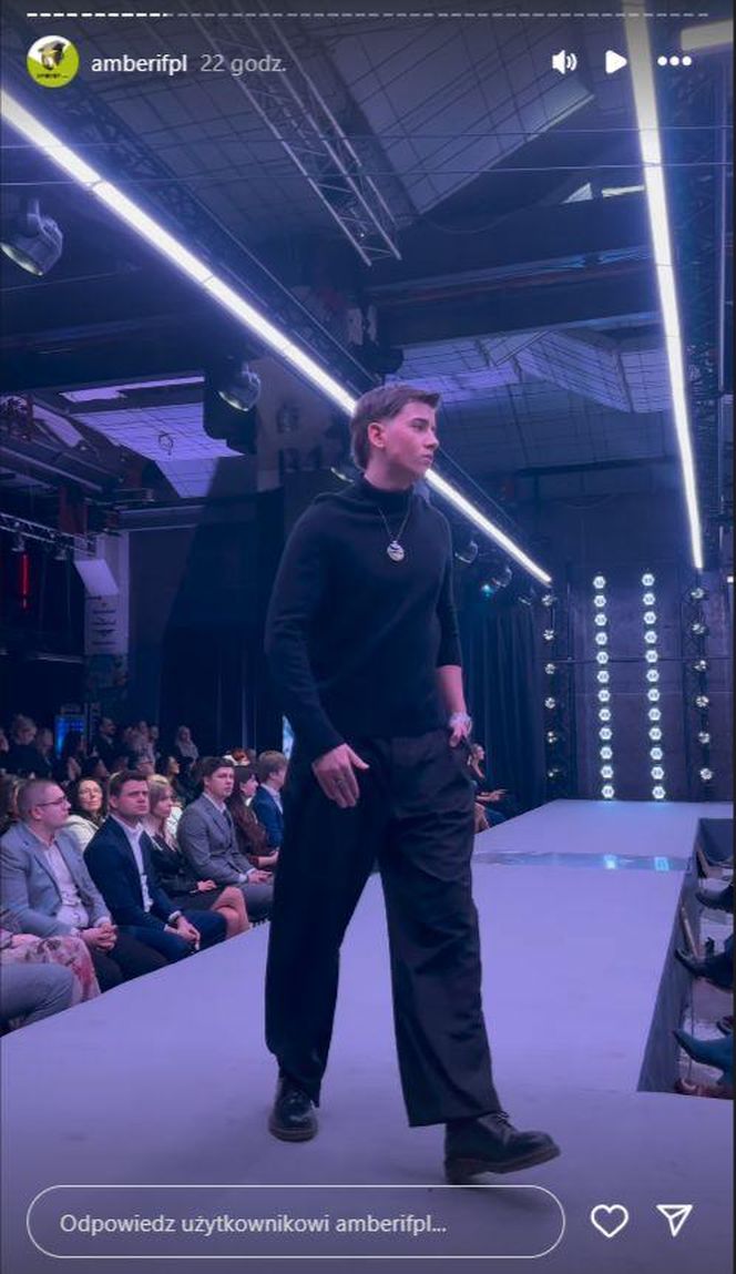 Syn Anny Przybylskiej modelem! Tak Szymon Bieniuk zaprezentował się na wybiegu obok Sworowskiej, Popiel i Kupisza