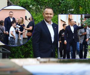 Prezydent Nawrocki zajrzał na stare śmieci. Sąsiedzi zgotowali mu serdeczne powitanie [ZDJĘCIA]