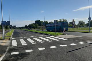 Rozbudowa ważnej ulicy w Toruniu na finiszu. Jest bardzo ładnie i o wiele bezpieczniej [ZDJĘCIA]