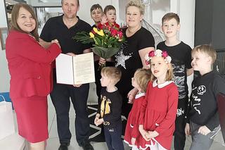 Kolejna dziewczyna z pięcioraczków jest już w domu