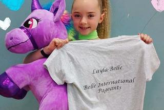 Matka na siłę robi z 9-latki gwiazdę