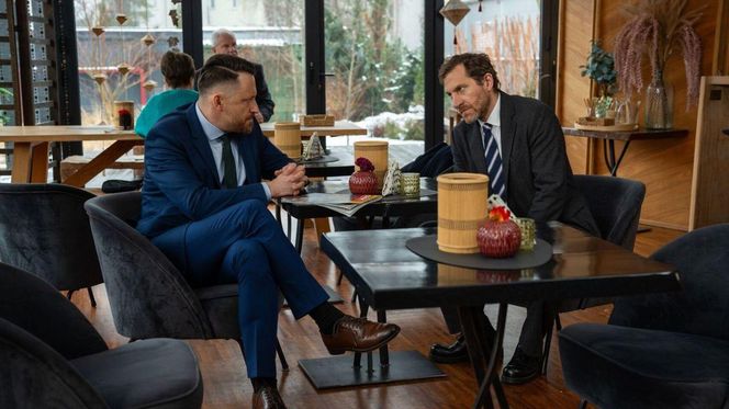 	Barwy szczęścia odc. 3187. Maciej Wilk (Adam Szczyszczaj), Szczepan Krajewski (Robert Gulaczyk)