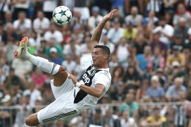 Transfer Cristiano Ronaldo wpędzi Juventus w kłopoty? UEFA przyjrzy się finansom Starej Damy
