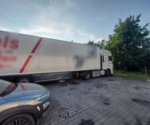 Ukradziona na terenie Niemiec ciężarówka odnaleziona pod Mińskiem Mazowieckim. Zatrzymano dwóch Litwinów!