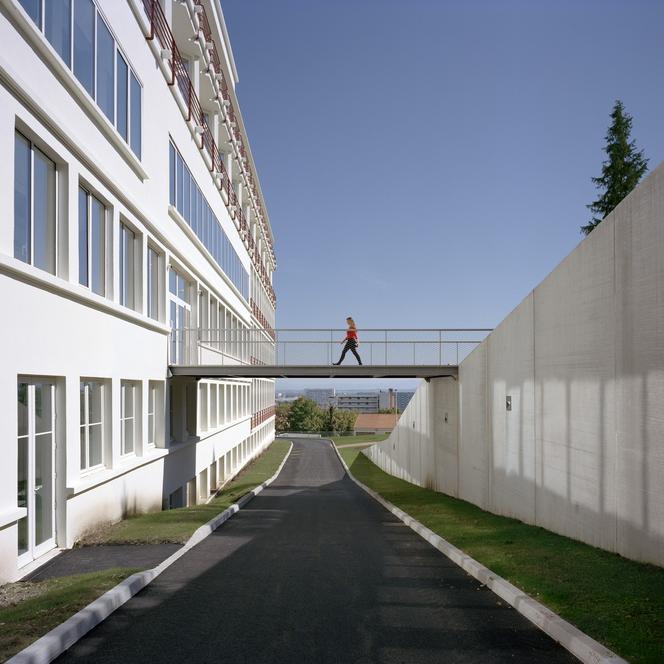 Szkoła architektury w modernistycznym sanatorium