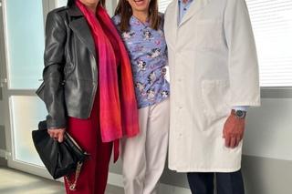 M jak miłość na planie po wakacjach 2023. Iwona Kryńska (Hanna Śleszyńska), Aneta (Ilona Janyst), Jerzy Argasiński (Karol Strasburger)