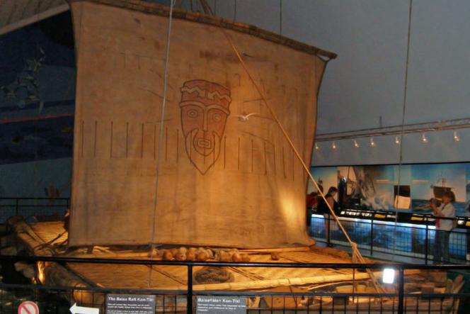 Rekonstrukcja tratwy w muzeum Kon-Tiki w Oslo