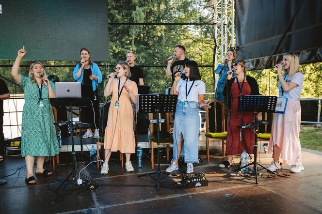 Festiwal Życia w Kokotku trwa. To chrześcijański Woodstock ZDJĘCIA 