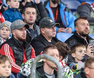 Kibice na meczu Polska -Nowa Zelandia na Stadionie Śląskim
