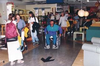 W 1998 roku w Krakowie otwarto sklep IKEA. Te zdjęcia nigdy wcześniej nie były publikowane [GALERIA]
