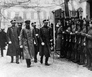 Krzyk narodzin II RP. Sejm II RP 17 marca 1921 roku uchwalił pierwszą, nowoczesną konstytucję