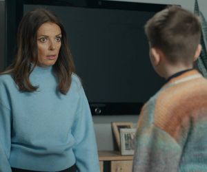 Barwy szczęścia odc. 3203 po wakacjach. Kasia (Katarzyna Glinka), Ksawery (Bartosz Gruchot)