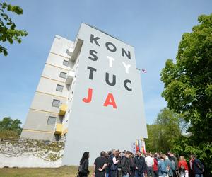 Prezentacja muralu Konstytucja w Warszawie